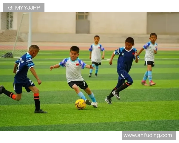 青足球训助力青少年成长培养团队精神与竞技能力的全面发展